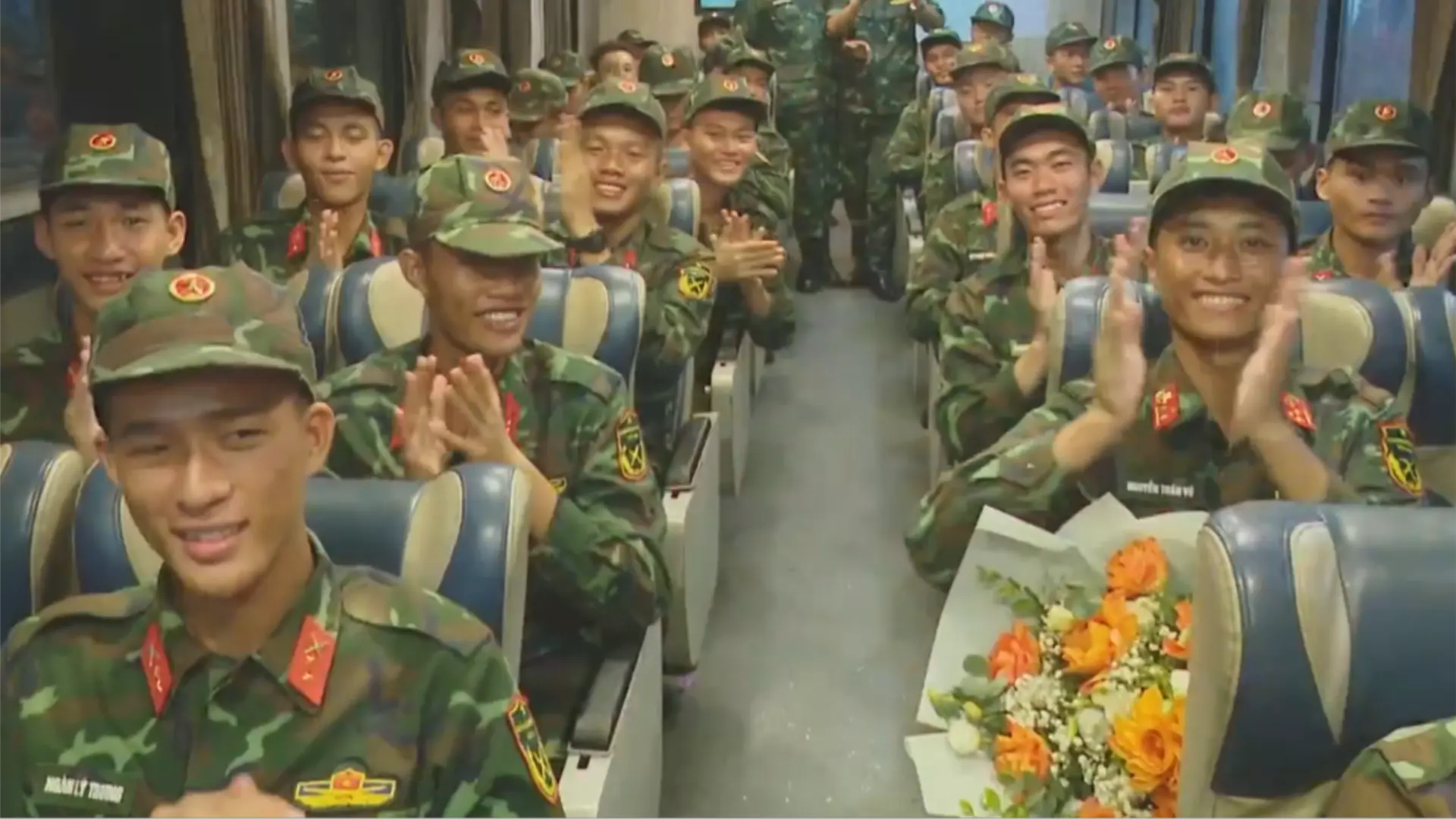 Tiễn đoàn diễu binh, diễu hành A80 trở về đơn vị